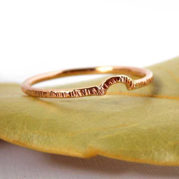 Gold Hatched Curved Stacking Band - Rito Originals - 1