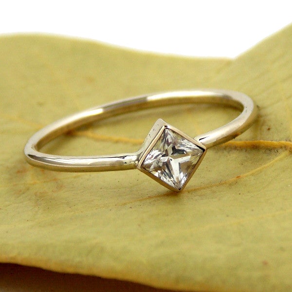 Trendy Style: Princess Cut 3.5 Carat Diamond Ring